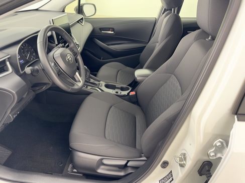 Used 2023 Toyota Corolla SE FWD image 5