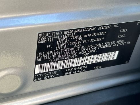Certified 2022 Toyota RAV4 LE AWD/4WD image 33