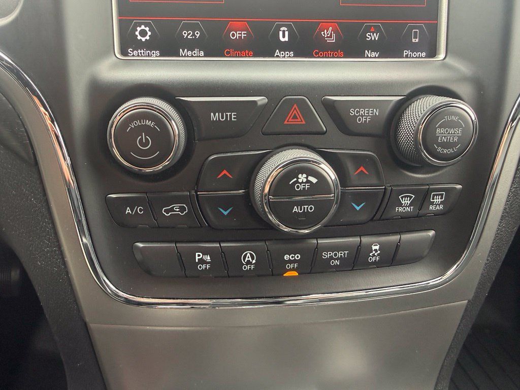 Used 2018 Jeep Grand Cherokee Altitude AWD/4WD image 21