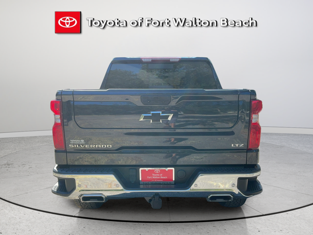 Used 2024 Chevrolet Silverado 1500 LTZ AWD/4WD image 5
