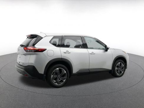Used 2025 Nissan Rogue SV AWD/4WD image 9