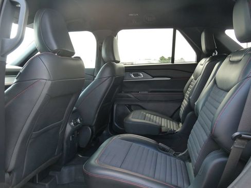 Used 2025 Ford Explorer ST-Line AWD/4WD image 20