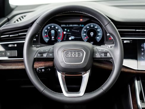 Certified 2025 Audi Q8 Premium Plus w/ Premium Plus Package AWD/4WD image 12