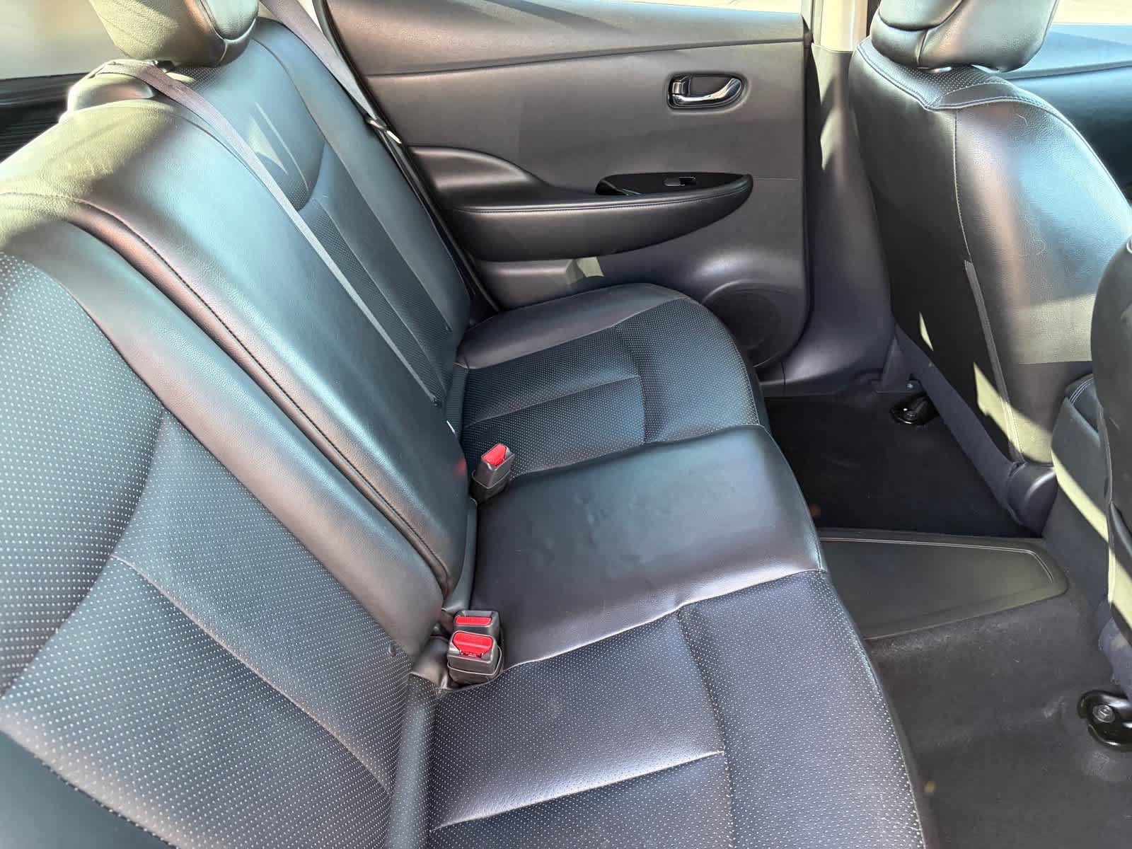 Used 2015 Nissan Leaf SL FWD image 11