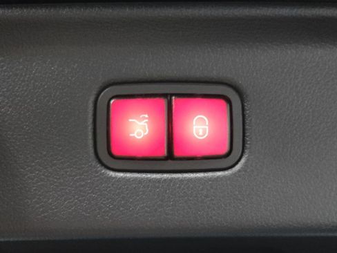 Used 2024 Mercedes-Benz S 580e 4MATIC Sedan image 35