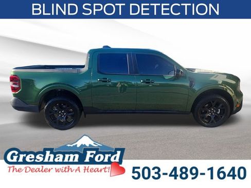 Used 2025 Ford Maverick Lariat w/ Black Appearance Package image 8