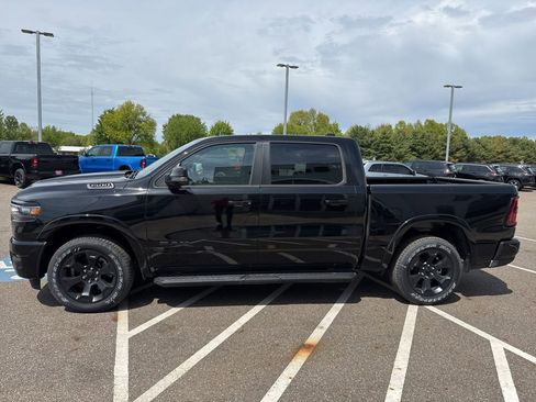New 2026 RAM 1500 4x4 Crew Cab image 5
