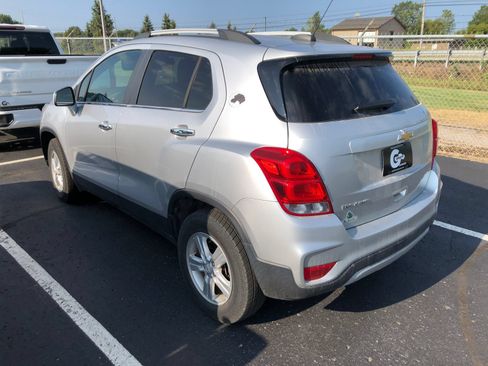 Used 2018 Chevrolet Trax LT w/ LT Convenience Package AWD/4WD image 5