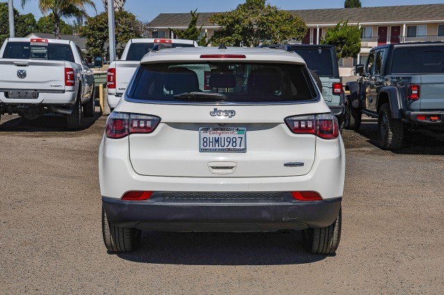 Used 2019 Jeep Compass Latitude FWD image 5