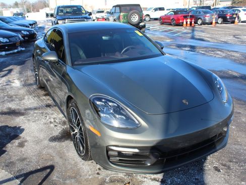 Used 2022 Porsche Panamera 4 AWD/4WD image 4