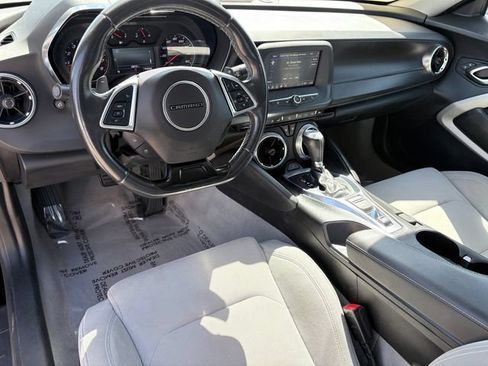 Used 2023 Chevrolet Camaro LT RWD image 7