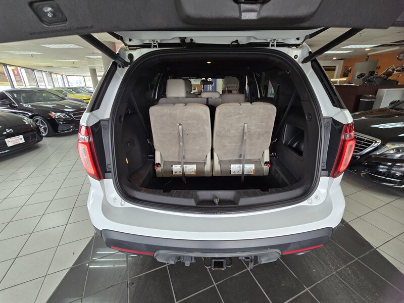 Used 2015 Ford Explorer XLT w/ Equipment Group 202B AWD/4WD image 35