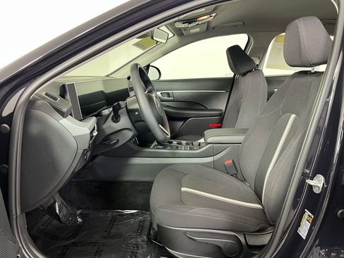 Used 2025 Hyundai Sonata SE image 11