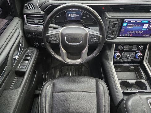 Used 2021 GMC Yukon Denali w/ Denali Ultimate Package image 12