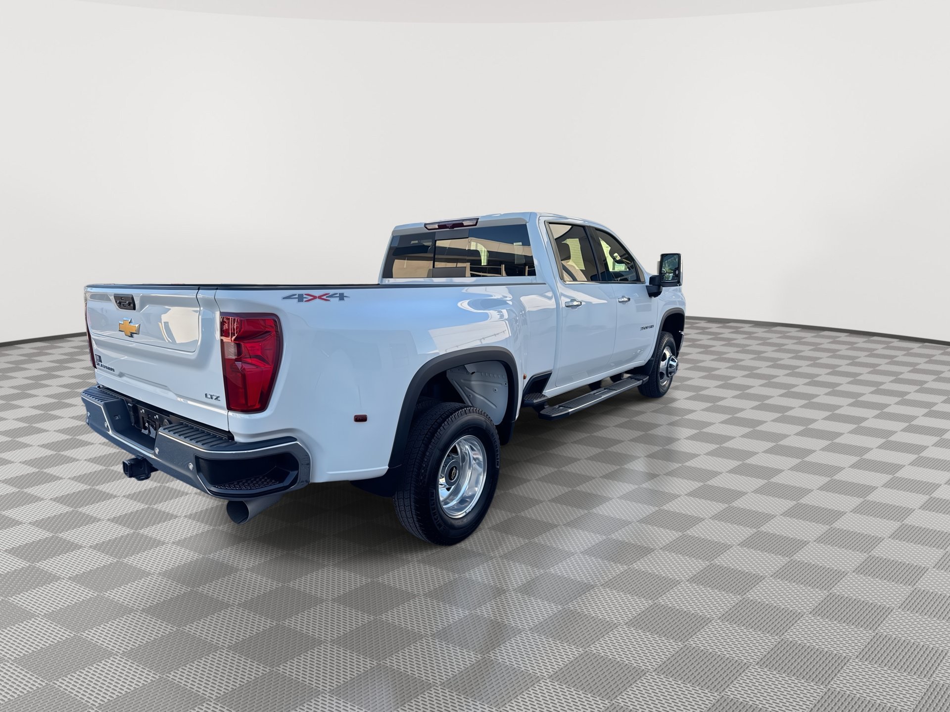 Certified 2023 Chevrolet Silverado 3500 LTZ w/ LTZ Convenience Package AWD/4WD image 8