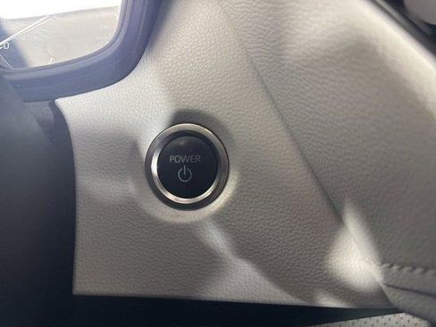 Used 2024 Toyota Corolla SE image 18