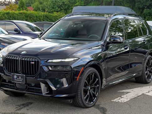 Used 2024 BMW X7 M60i w/ Executive Package AWD/4WD image 3