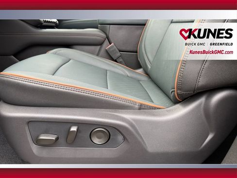 New 2026 GMC Yukon AT4 w/ AT4 Premium Plus Package AWD/4WD image 21