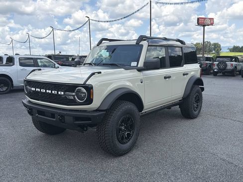 New 2026 Ford Bronco Big Bend w/ Black Diamond Package AWD/4WD image 3