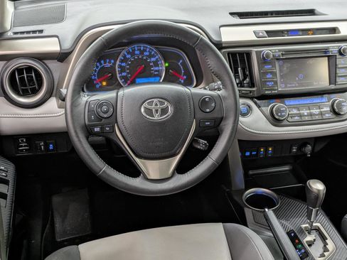 Used 2013 Toyota RAV4 Limited image 4