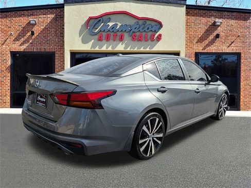 Used 2020 Nissan Altima 2.5 SR image 3