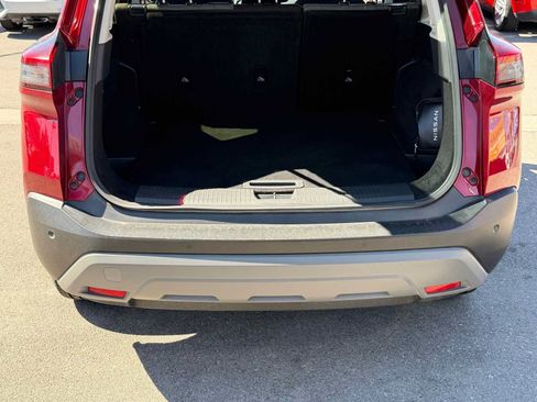 Used 2023 Nissan Rogue SV FWD image 32
