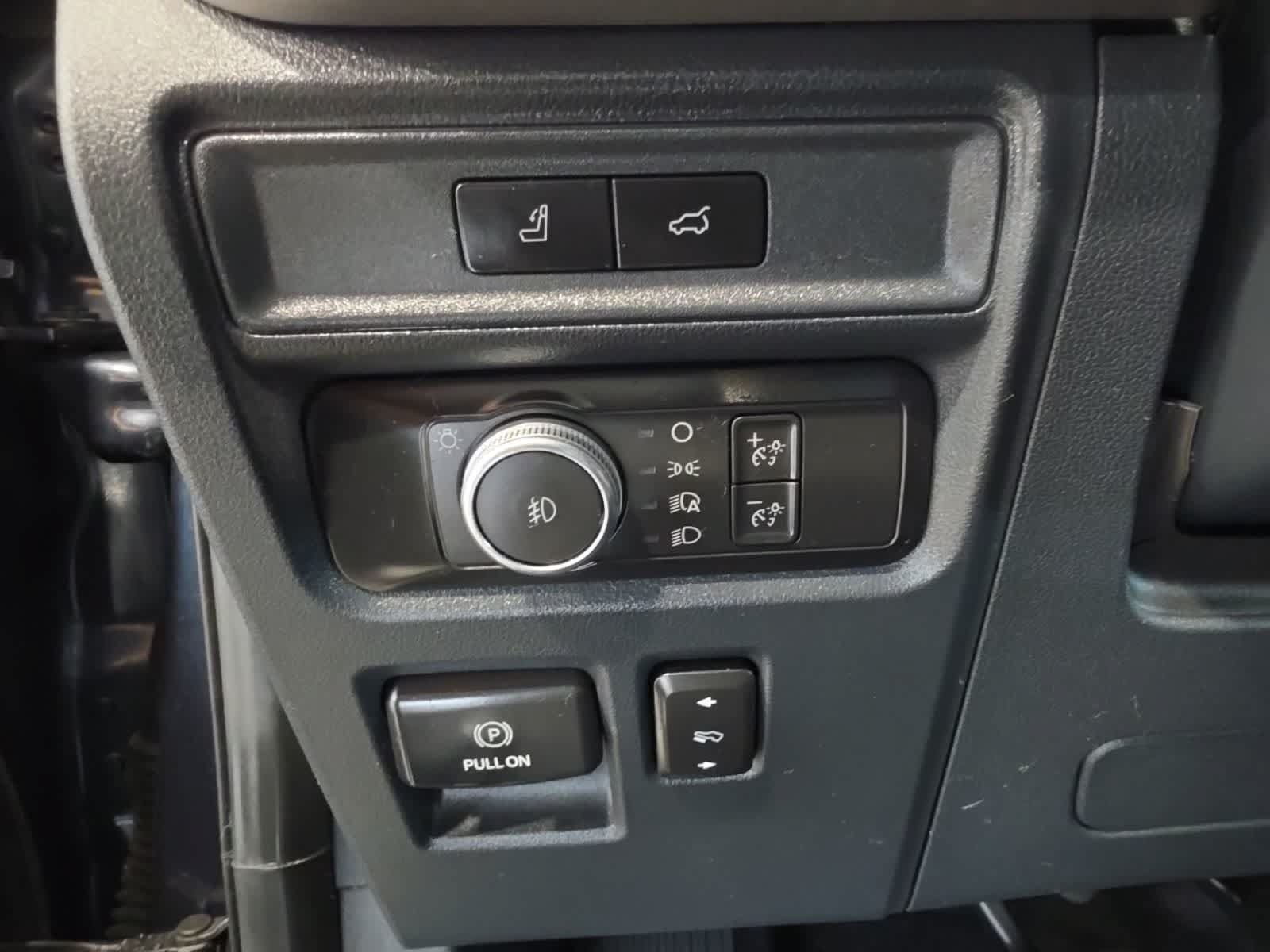 Used 2022 Ford Expedition XLT AWD/4WD image 24