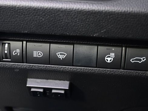 Used 2019 Toyota RAV4 XLE Premium w/ Cold Weather Package AWD/4WD image 25