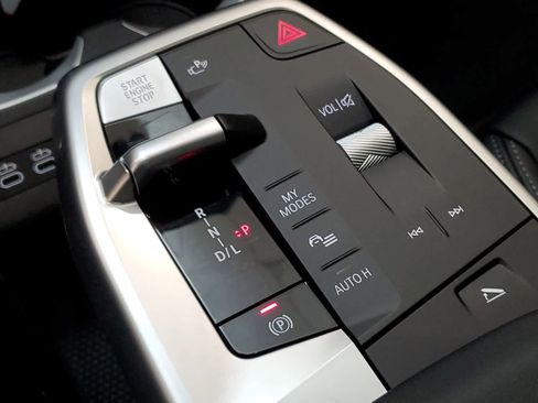 Used 2025 BMW X1 xDrive28i w/ Technology Package image 10