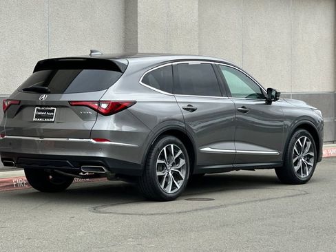 Certified 2023 Acura MDX FWD w/ Technology Package image 5