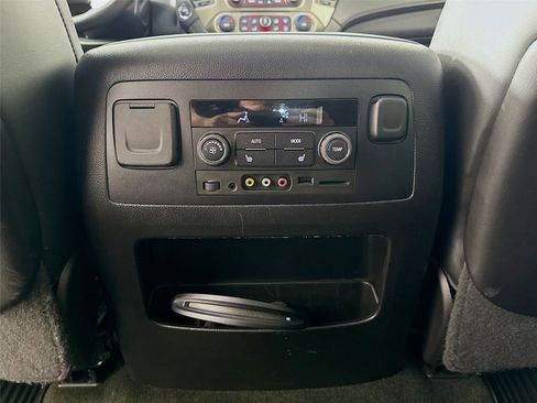 Used 2016 GMC Yukon XL Denali w/ Open Road Package AWD/4WD image 34