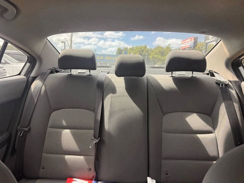 Used 2017 Kia Forte LX FWD image 12