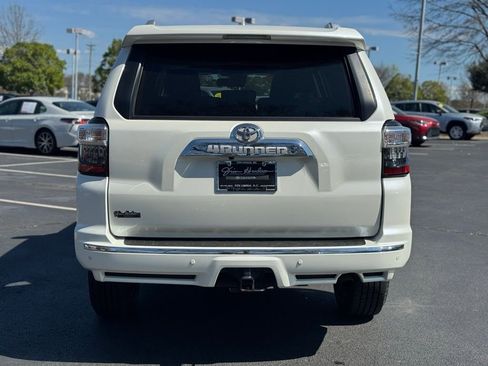 Used 2022 Toyota 4Runner Limited image 11