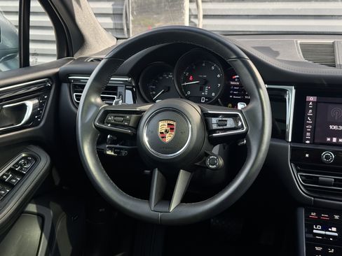 Certified 2026 Porsche Macan AWD/4WD image 27