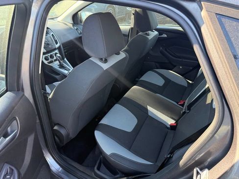 Used 2012 Ford Focus SE FWD image 6