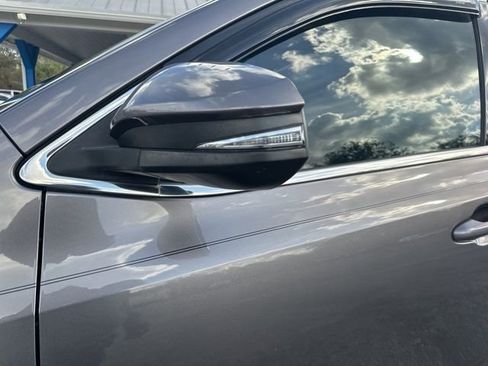 Used 2019 Toyota Highlander LE image 50