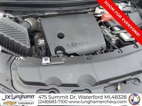 Used 2023 Chevrolet Traverse LT image 28