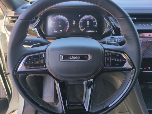 New 2026 Jeep Grand Cherokee L Summit w/ Obsidian Package AWD/4WD image 9