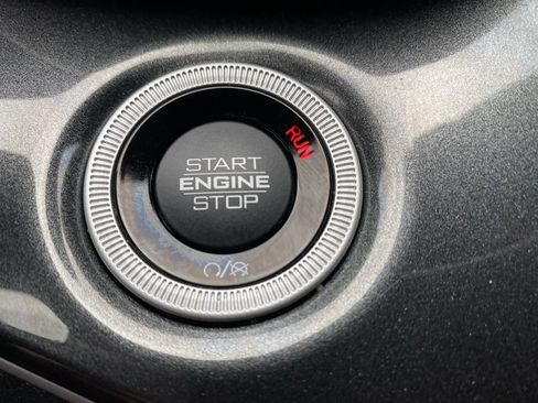 Used 2023 Jeep Grand Cherokee L Laredo image 37