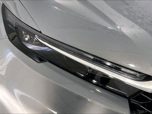 Used 2023 Honda CR-V EX-L image 32