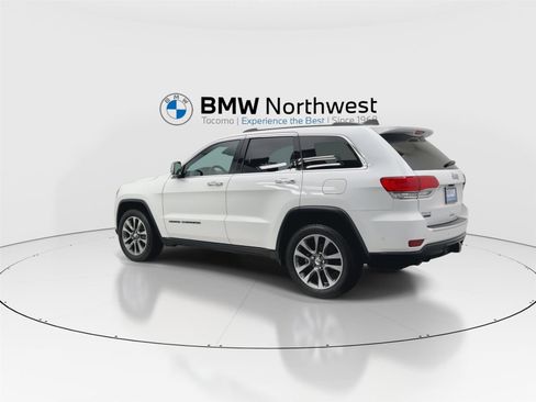 Used 2018 Jeep Grand Cherokee Limited image 12