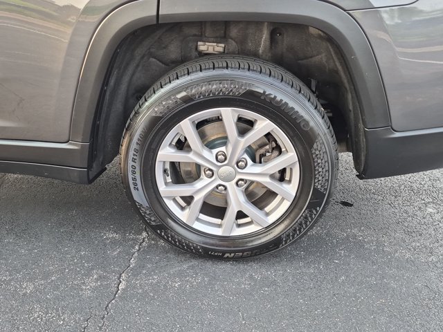 Used 2022 Jeep Grand Cherokee L Limited AWD/4WD image 8