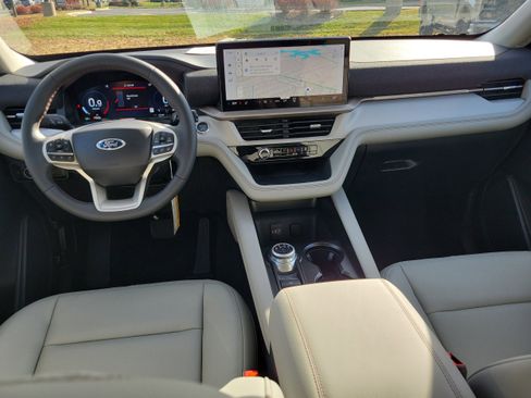 New 2026 Ford Explorer Active w/ Active Comfort Package image 14