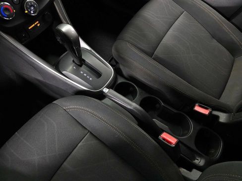 Used 2019 Chevrolet Trax LT image 25