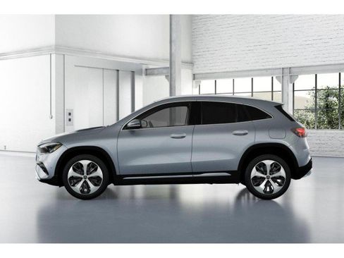 Used 2025 Mercedes-Benz GLA 250 image 33