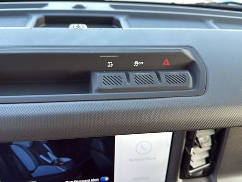 New 2025 Ford Bronco 4-Door image 28