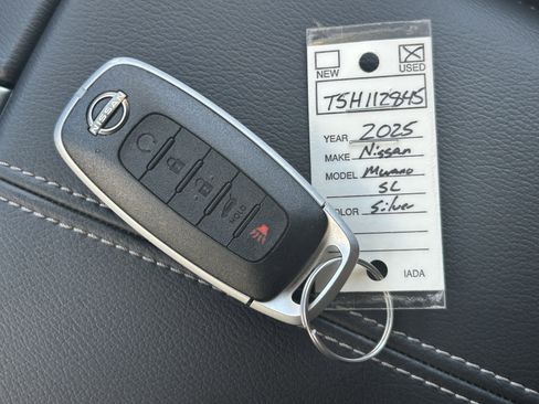 Used 2025 Nissan Murano SL AWD/4WD image 35