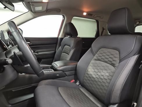 Certified 2022 Nissan Pathfinder SV w/ SV Black Package image 25