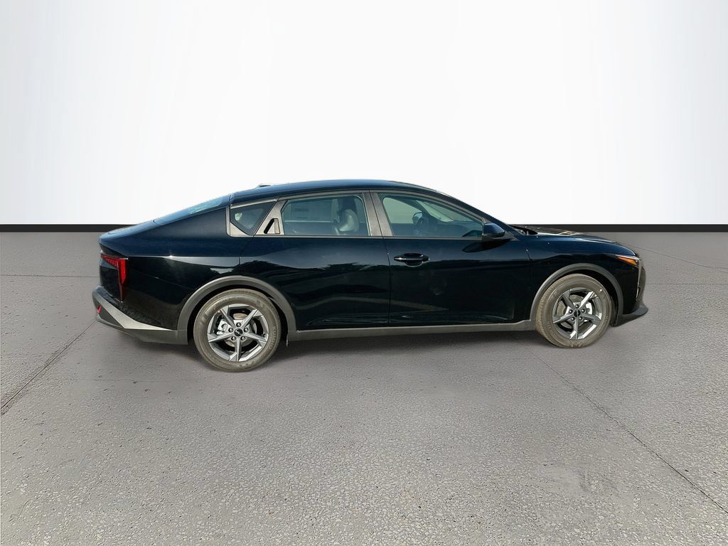 New 2026 Kia K4 FWD image 8