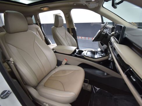 Used 2023 Lincoln Nautilus Reserve w/ Equipment Group 201A image 49